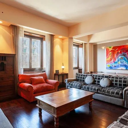 Easyhomes - Premuda * Milano