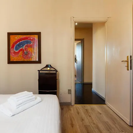 Easyhomes - Premuda * Milano